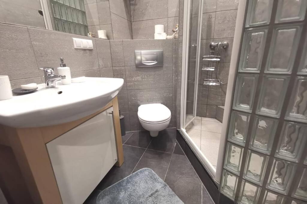 Bright&Comfy Apt -Few Min To Main Square Krakow Luaran gambar